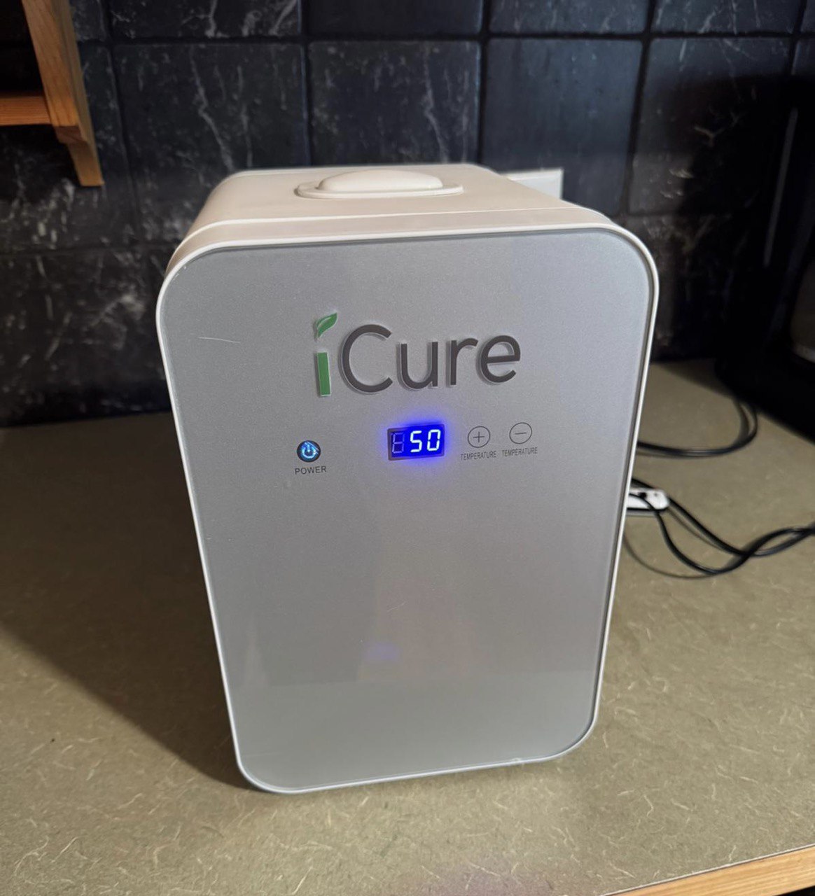 Icure Hash fridge